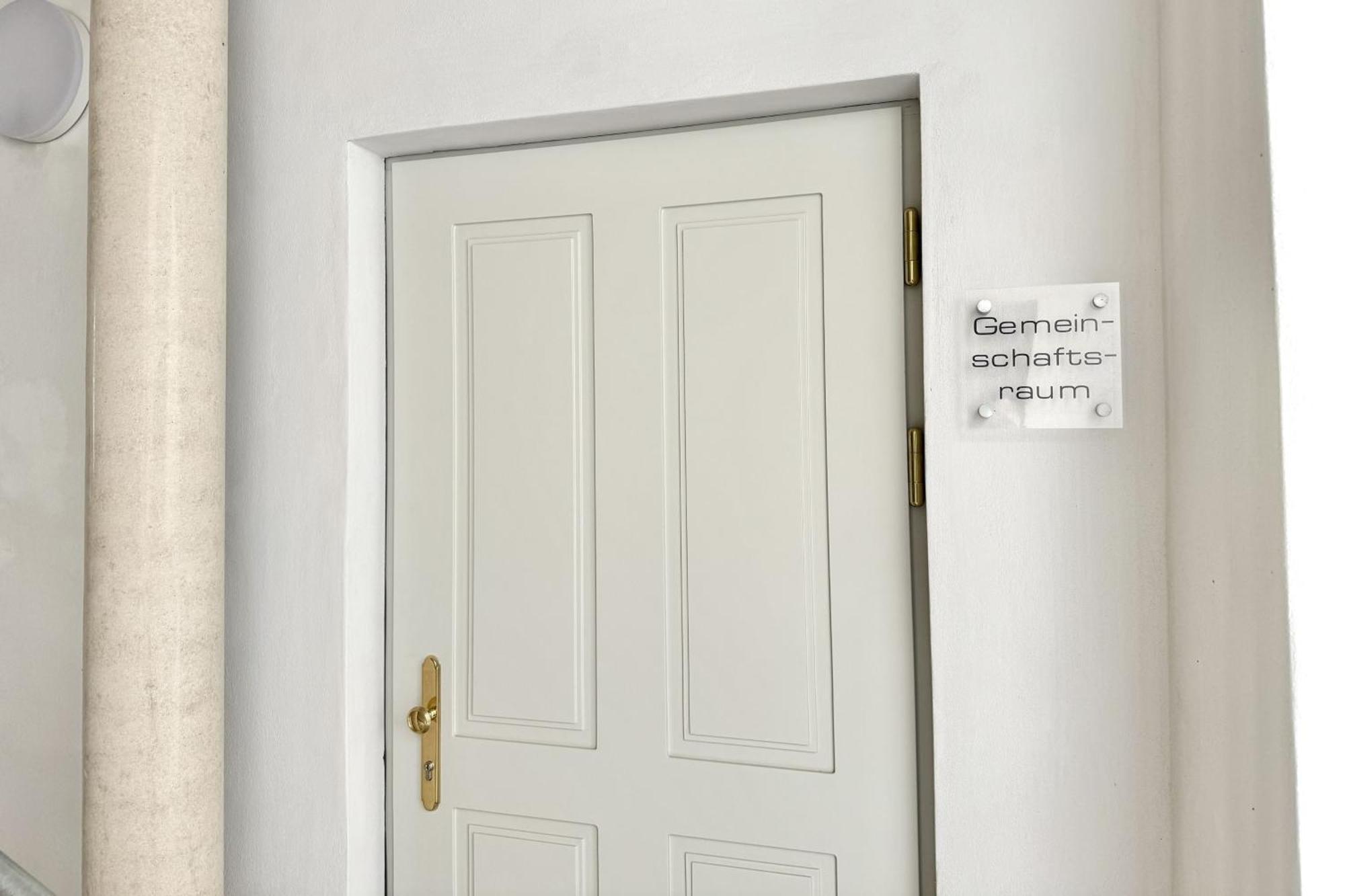 Modernes Studio Beim Domplatz ウィーナー・ノイシュタット エクステリア 写真
